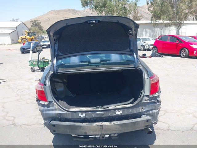 Продажа на аукционе авто 2017 Toyota Corolla Le, vin: 5YFBURHE3HP713686, номер лота: 45281751