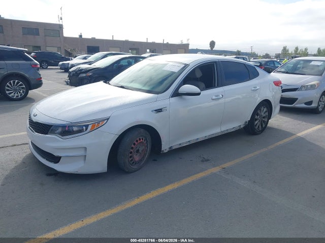KIA Optima Lx 2018 5XXGT4L37JG268840 Image 2