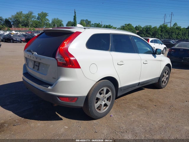 45281771 :رقم المزاد ، YV4940DZ1B2181344 vin ، 2011 Volvo Xc60 3.2 مزاد بيع