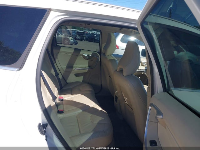 45281771 :رقم المزاد ، YV4940DZ1B2181344 vin ، 2011 Volvo Xc60 3.2 مزاد بيع