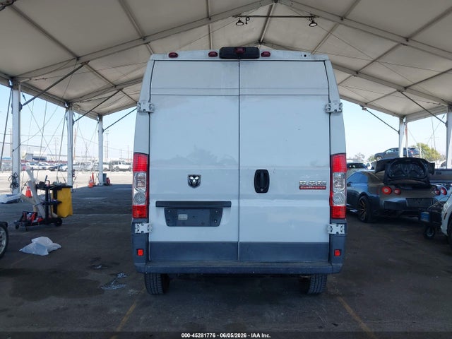 45281776 :رقم المزاد ، 3C6TRVBG9JE146567 vin ، 2018 Ram Promaster 1500 High Roof 136 Wb مزاد بيع