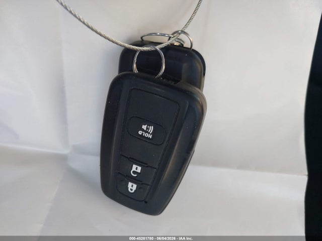 45281780 :رقم المزاد ، JTDKBRFU4H3566450 vin ، 2017 Toyota Prius Two مزاد بيع