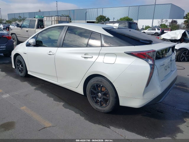 45281780 :رقم المزاد ، JTDKBRFU4H3566450 vin ، 2017 Toyota Prius Two مزاد بيع