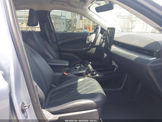 Ford Mustang Mach-e Select 2022 3FMTK1RM0NMA44423 Image 5