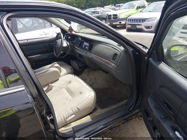 Aukcja sprzedaży 2011 Ford Crown Victoria Lx, vin: 2FABP7EVXBX147826, numer aukcji: 45281804