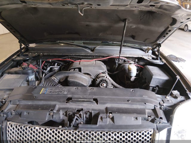 Aukcja sprzedaży 2010 Gmc Yukon Xl 1500 Denali, vin: 1GKUKMEF2AR275063, numer aukcji: 45281808