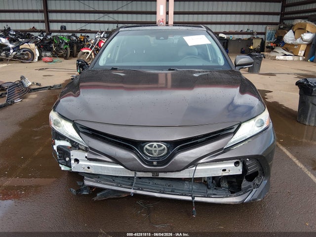 Продаж на аукціоні авто 2018 Toyota Camry Xle, vin: 4T1B11HK4JU136171, номер лоту: 45281815