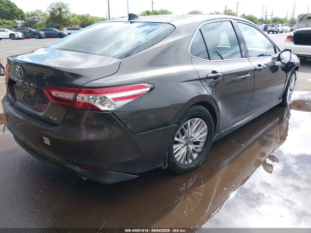 Продаж на аукціоні авто 2018 Toyota Camry Xle, vin: 4T1B11HK4JU136171, номер лоту: 45281815