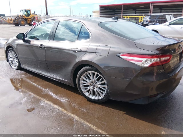 Продаж на аукціоні авто 2018 Toyota Camry Xle, vin: 4T1B11HK4JU136171, номер лоту: 45281815