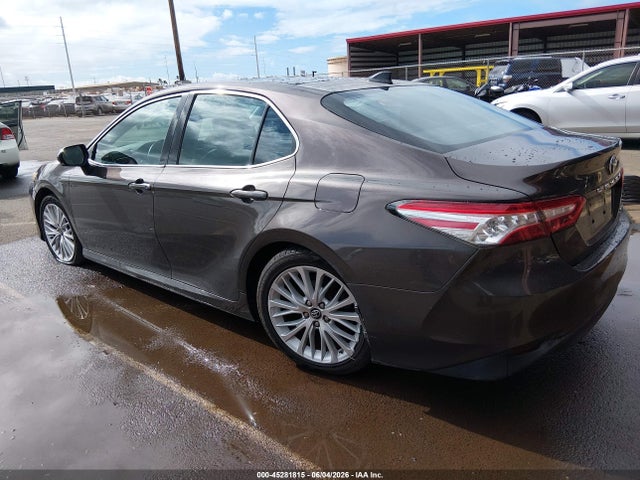 Продаж на аукціоні авто 2018 Toyota Camry Xle, vin: 4T1B11HK4JU136171, номер лоту: 45281815