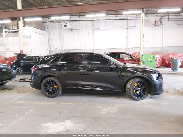 Продажа на аукционе авто 2023 Audi E-tron Premiumwe, vin: WA1VABGE8PB001101, номер лота: 45281822