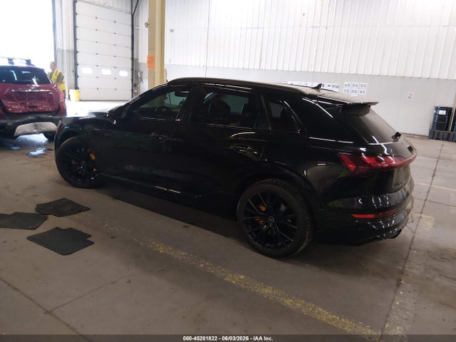 Продажа на аукционе авто 2023 Audi E-tron Premiumwe, vin: WA1VABGE8PB001101, номер лота: 45281822