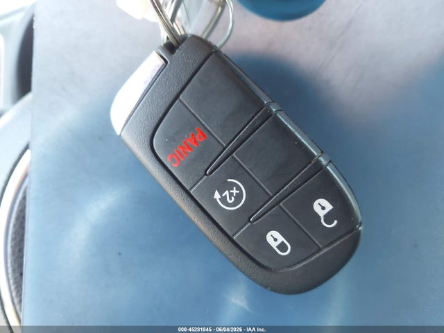 45281845 :رقم المزاد ، ZACCJABT9GPC60375 vin ، 2016 Jeep Renegade Latitude مزاد بيع