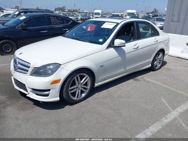 2012 Mercedes-benz C 250 Sport მანქანა იყიდება აუქციონზე, vin: WDDGF4HB1CR200806, აუქციონის ნომერი: 45281851