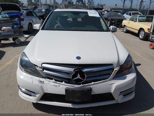 45281864 :رقم المزاد ، WDDGF4HB8CR236265 vin ، 2012 Mercedes-benz C 250 Luxury/sport مزاد بيع
