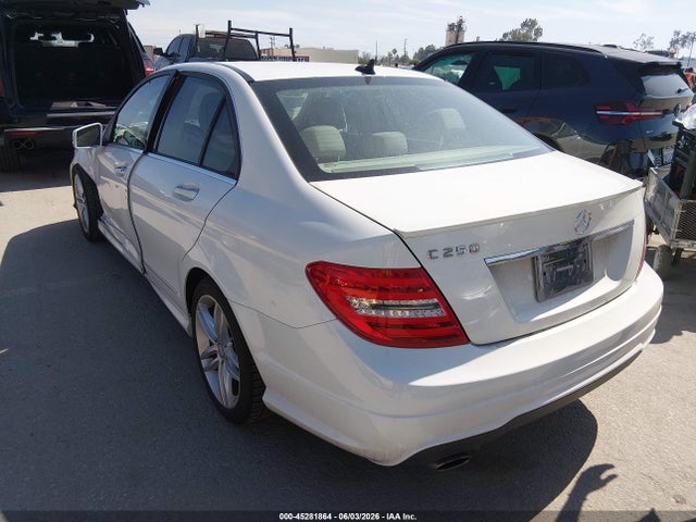 45281864 :رقم المزاد ، WDDGF4HB8CR236265 vin ، 2012 Mercedes-benz C 250 Luxury/sport مزاد بيع