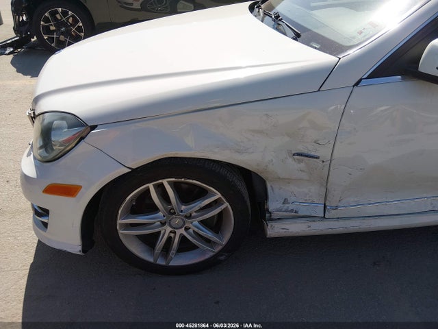 45281864 :رقم المزاد ، WDDGF4HB8CR236265 vin ، 2012 Mercedes-benz C 250 Luxury/sport مزاد بيع