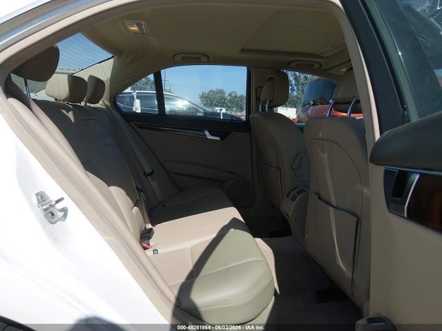 45281864 :رقم المزاد ، WDDGF4HB8CR236265 vin ، 2012 Mercedes-benz C 250 Luxury/sport مزاد بيع