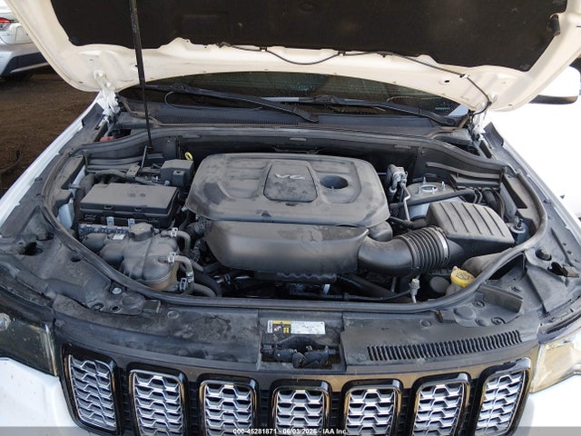 1C4RJEAG3JC460587 Jeep Grand Cherokee Altitude 4x2