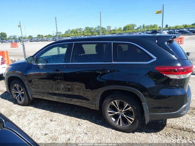 Aukcja sprzedaży 2018 Toyota Highlander Le Plus, vin: 5TDBZRFH8JS493103, numer aukcji: 45281875