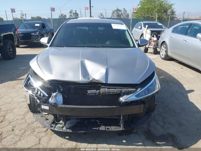 2020 Hyundai Elantra Sel მანქანა იყიდება აუქციონზე, vin: 5NPD84LF2LH571790, აუქციონის ნომერი: 45281919