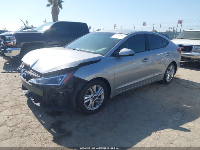 2020 Hyundai Elantra Sel მანქანა იყიდება აუქციონზე, vin: 5NPD84LF2LH571790, აუქციონის ნომერი: 45281919