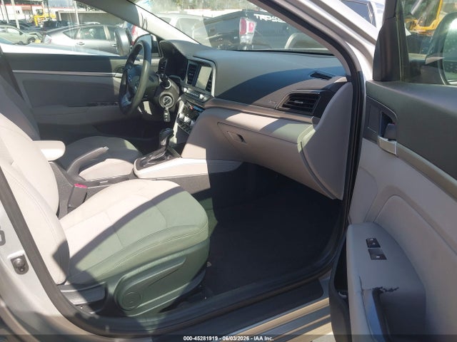 2020 Hyundai Elantra Sel მანქანა იყიდება აუქციონზე, vin: 5NPD84LF2LH571790, აუქციონის ნომერი: 45281919
