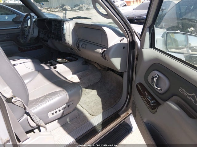 45281922 :رقم المزاد ، 1GKEK13R2YR116795 vin ، 2000 Gmc Yukon Denali مزاد بيع