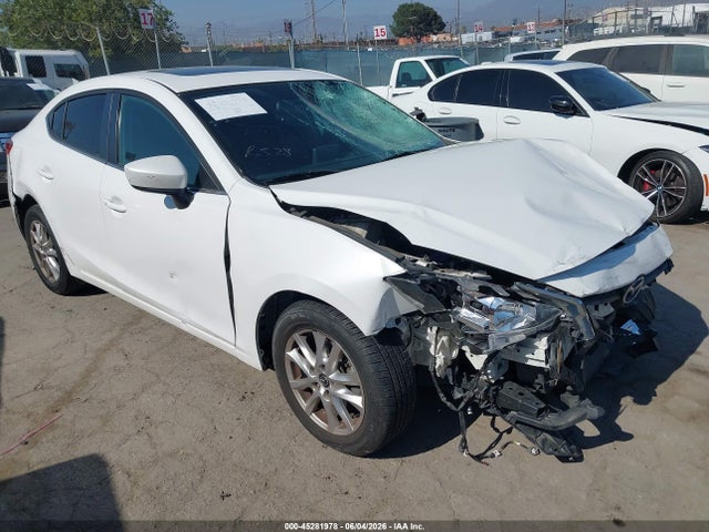 45281978 :رقم المزاد ، 3MZBM1V78FM132435 vin ، 2015 Mazda Mazda3 مزاد بيع