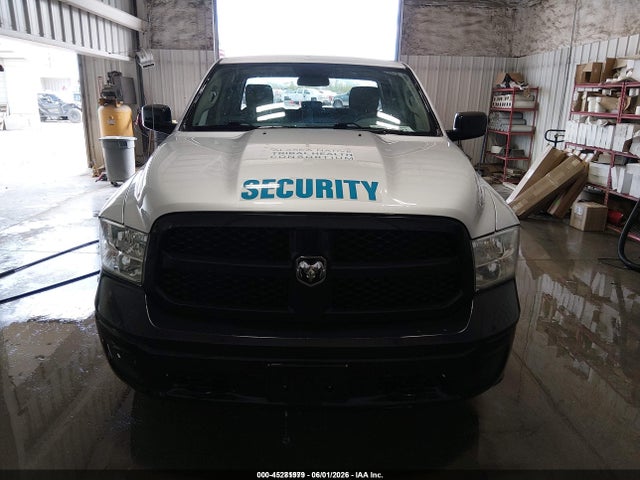 1C6RR7FG4JS297135 RAM 1500 Tradesman 4x4 6&#039;4 Box