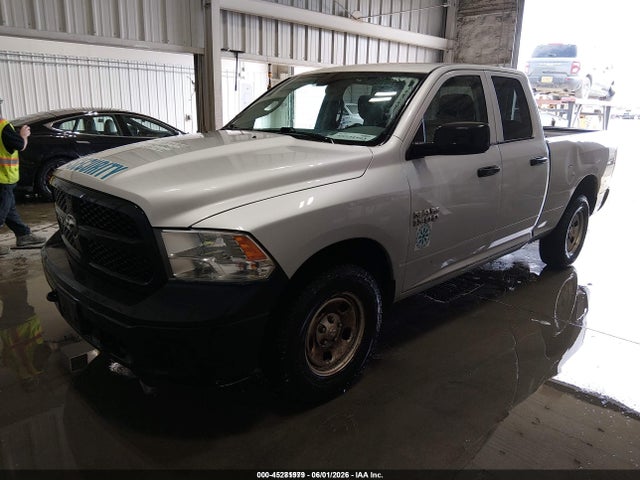 1C6RR7FG4JS297135 RAM 1500 Tradesman 4x4 6&#039;4 Box