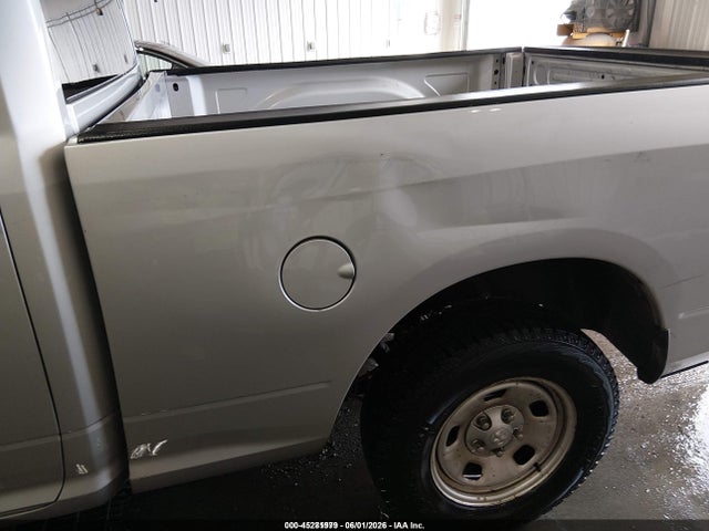 1C6RR7FG4JS297135 RAM 1500 Tradesman 4x4 6&#039;4 Box
