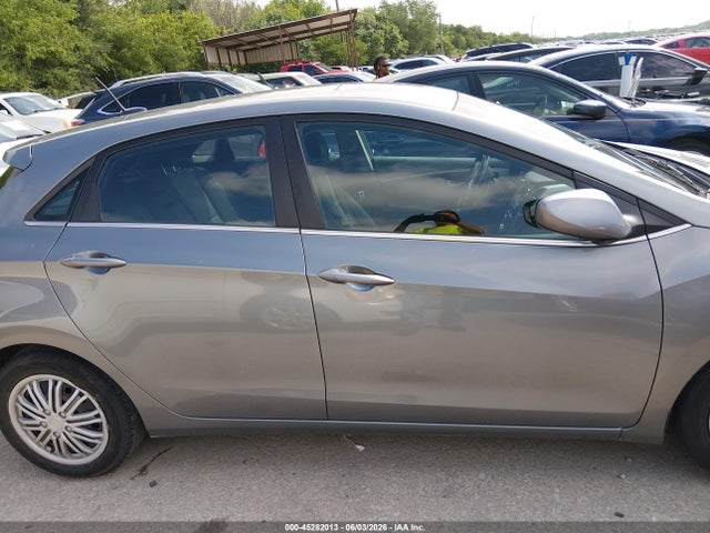 Продаж на аукціоні авто 2017 Hyundai Elantra Gt, vin: KMHD35LH4HU367488, номер лоту: 45282013