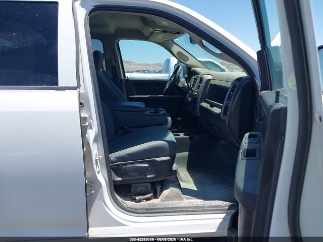 Продажа на аукционе авто 2017 Ram 3500 Tradesman  4x4 6'4 Box, vin: 3C63R3CL6HG707211, номер лота: 45282084