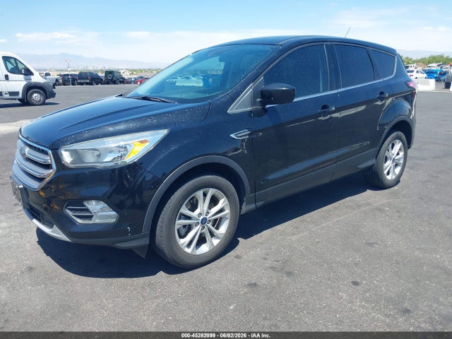 Ford ESCAPE SE 2017 1FMCU9GD3HUE50191 Image 2