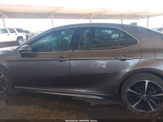 45282148 :رقم المزاد ، 4T1B61HK9KU772071 vin ، 2019 Toyota Camry Xse مزاد بيع