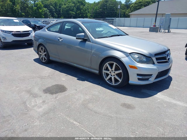 45282176 :رقم المزاد ، WDDGJ4HB6CF802861 vin ، 2012 Mercedes-benz C 250 مزاد بيع