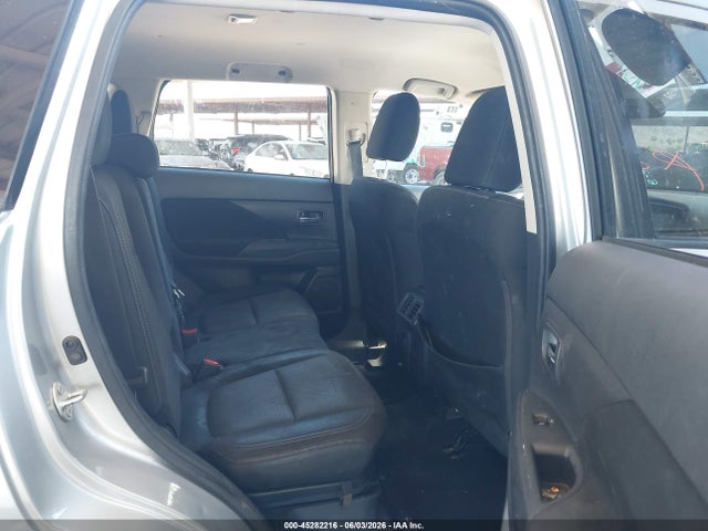 Mitsubishi Outlander Es 2019 JA4AD2A32KZ008266 Image 8