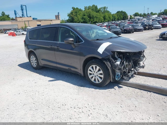 45282224 :رقم المزاد ، 2C4RC1AGXMR565139 vin ، 2021 Chrysler Voyager L مزاد بيع