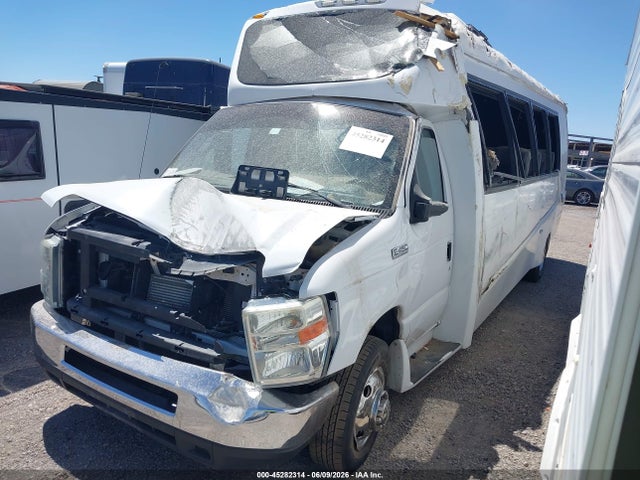 Ford Trlr E-450 Cutaway 2017 1FDXE4FS5HDC23571 Image 2