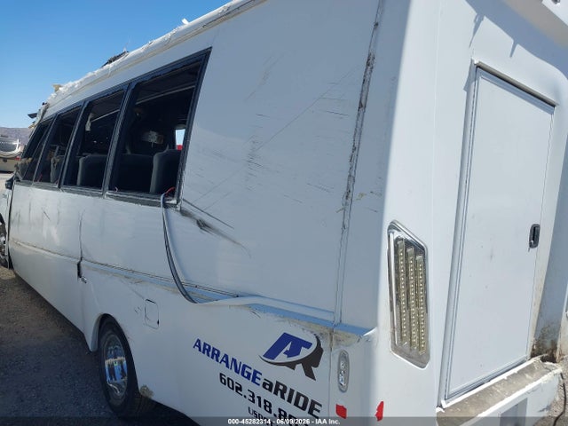 Ford Trlr E-450 Cutaway 2017 1FDXE4FS5HDC23571 Image 3
