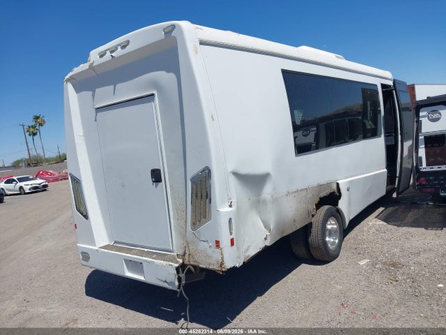 Ford Trlr E-450 Cutaway 2017 1FDXE4FS5HDC23571 Image 4