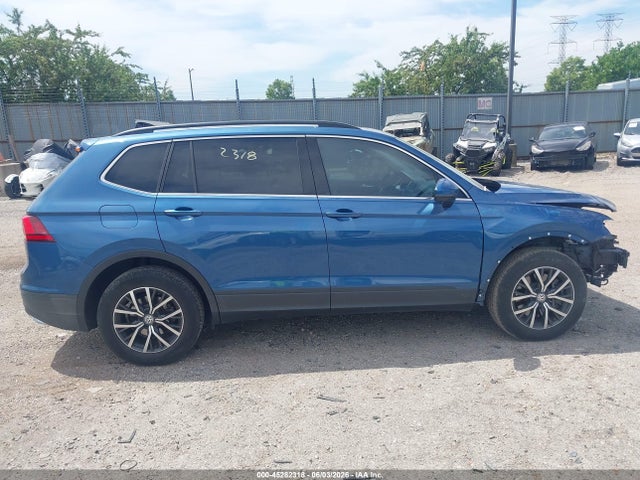 Продаж на аукціоні авто 2019 Volkswagen Tiguan 2.0t Se/2.0t Sel/2.0t Sel R-line/2.0t Sel R-line Black, vin: 3VV3B7AX9KM013987, номер лоту: 45282318