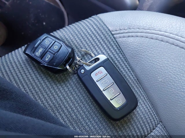 45282369 :رقم المزاد ، KMHTC6AD2DU097592 vin ، 2013 Hyundai Veloster Base W/gray مزاد بيع