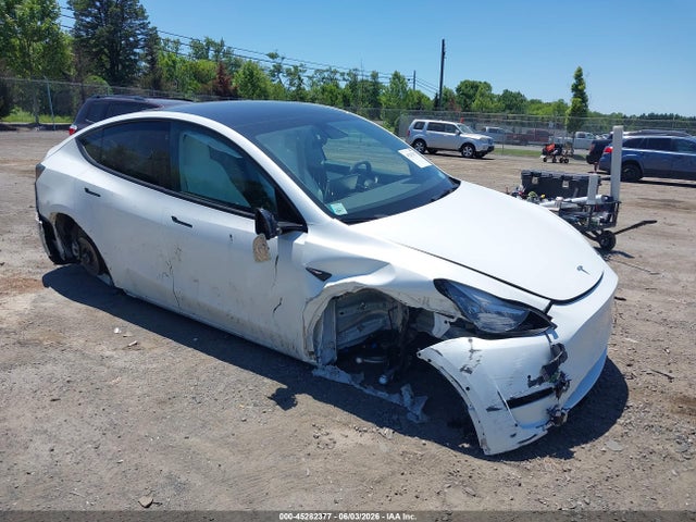 Продаж на аукціоні авто 2022 Tesla Model Y Long Range Dual Motor All-wheel Drive, vin: 7SAYGDEE4NF440065, номер лоту: 45282377
