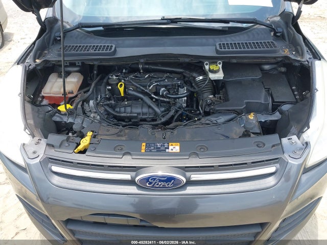 45282411 :رقم المزاد ، 1FMCU0GX0FUC41851 vin ، 2015 Ford Escape Se مزاد بيع