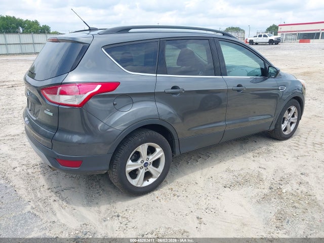 45282411 :رقم المزاد ، 1FMCU0GX0FUC41851 vin ، 2015 Ford Escape Se مزاد بيع