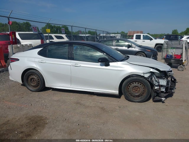 45282416 :رقم المزاد ، 4T1BZ1HK1JU011749 vin ، 2018 Toyota Camry Xse V6 مزاد بيع