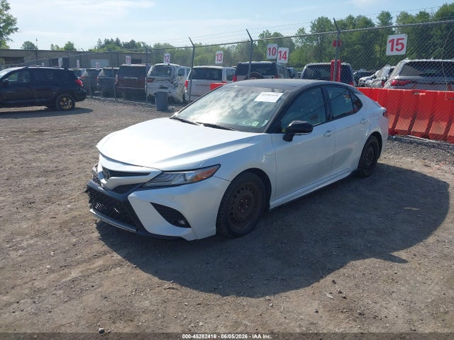 45282416 :رقم المزاد ، 4T1BZ1HK1JU011749 vin ، 2018 Toyota Camry Xse V6 مزاد بيع