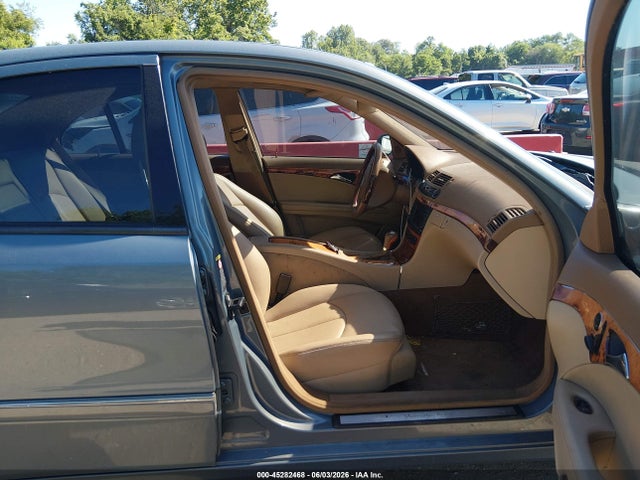 45282468 :رقم المزاد ، WDBUF56XX7B127305 vin ، 2007 Mercedes-benz E 350 مزاد بيع